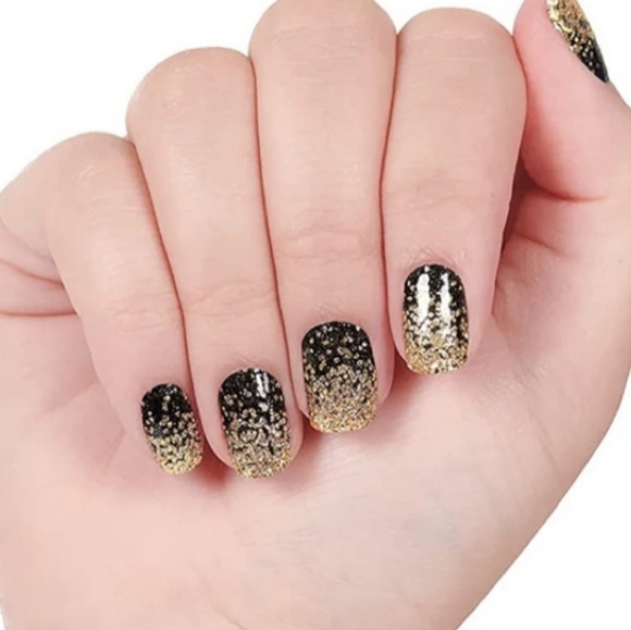 Color Street Other - New in package Color Street “Ring It In” nail polish strips